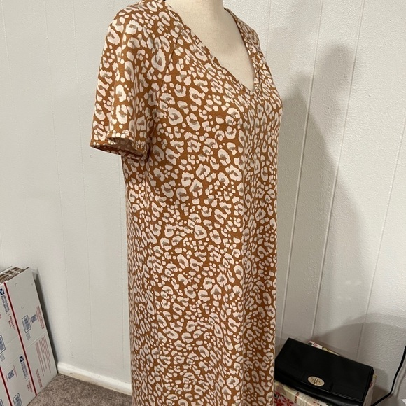 3/$25 Sale🎈Nine West French Terry Brown Tan Cheetah leopard beige tunic dress - Picture 7 of 9